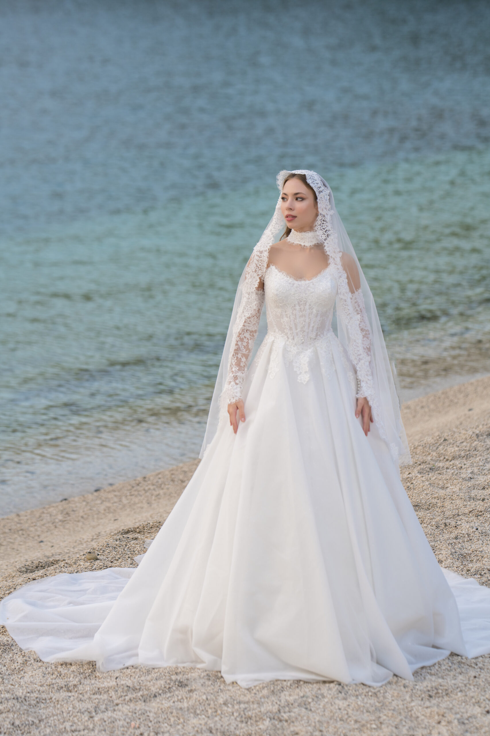 Estelle Helen Kesim Uzun Kollu Fransız Dantelli Tül Straplez Yaka Bohem Gelinlik - Görsel 4