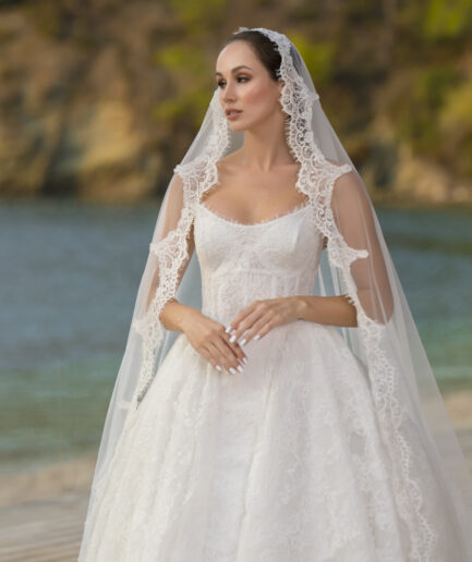 Mireya A Kesim Fransız Dantelli Straplez Yaka Zarif Gelinlik