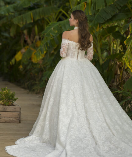 Virella A Kesim Uzun Kollu Fransız Dantelli Kayık Yaka Zarif Gelinlik