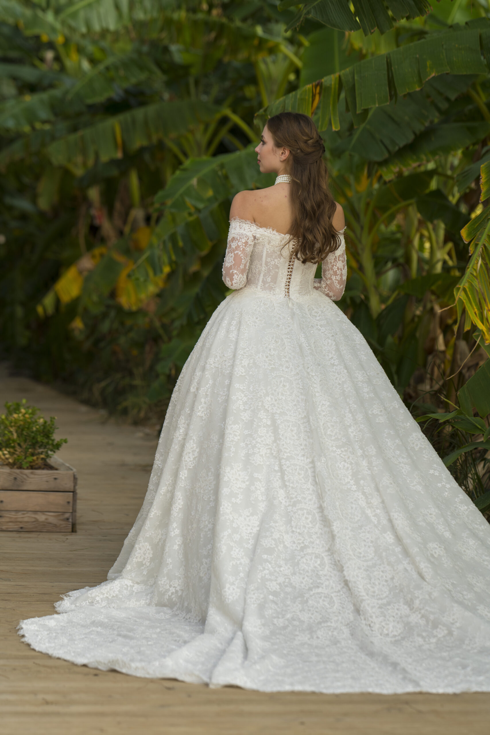 Virella A Kesim Uzun Kollu Fransız Dantelli Kayık Yaka Zarif Gelinlik - Görsel 3