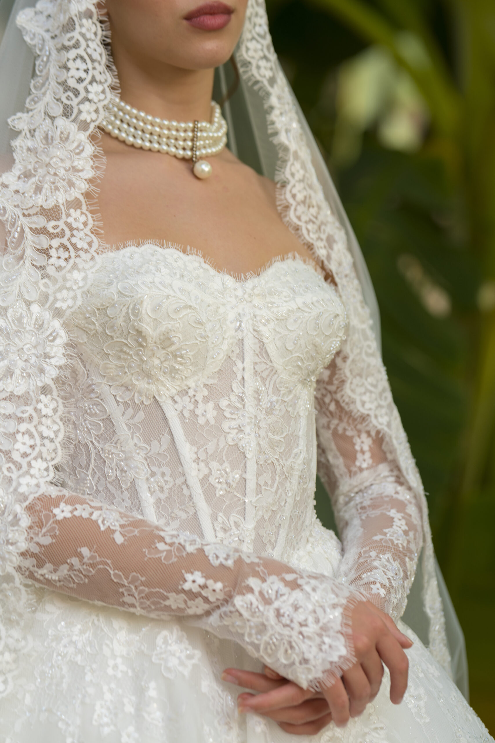 Virella A Kesim Uzun Kollu Fransız Dantelli Kayık Yaka Zarif Gelinlik - Görsel 4