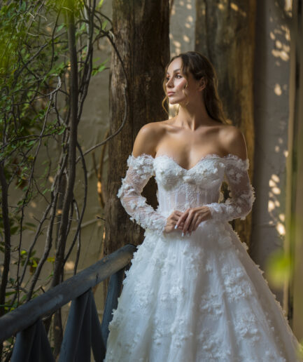 Elora A Kesim Uzun Kollu Üç Boyutlu Detaylı Kalp Yaka Romantik Gelinlik