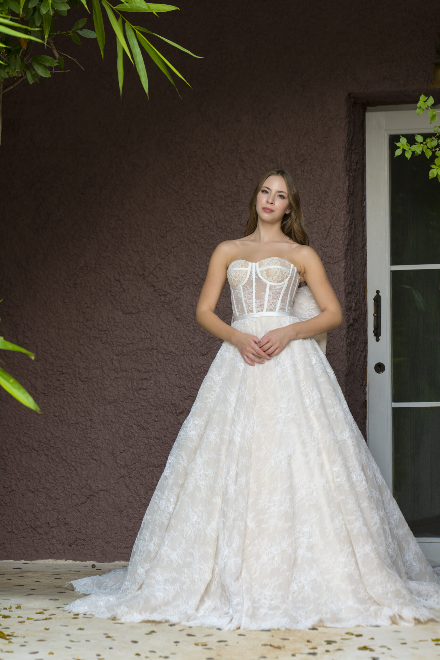 Monara Helen Kesim Fransız Dantelli Kalp Yaka Zamansız Gelinlik