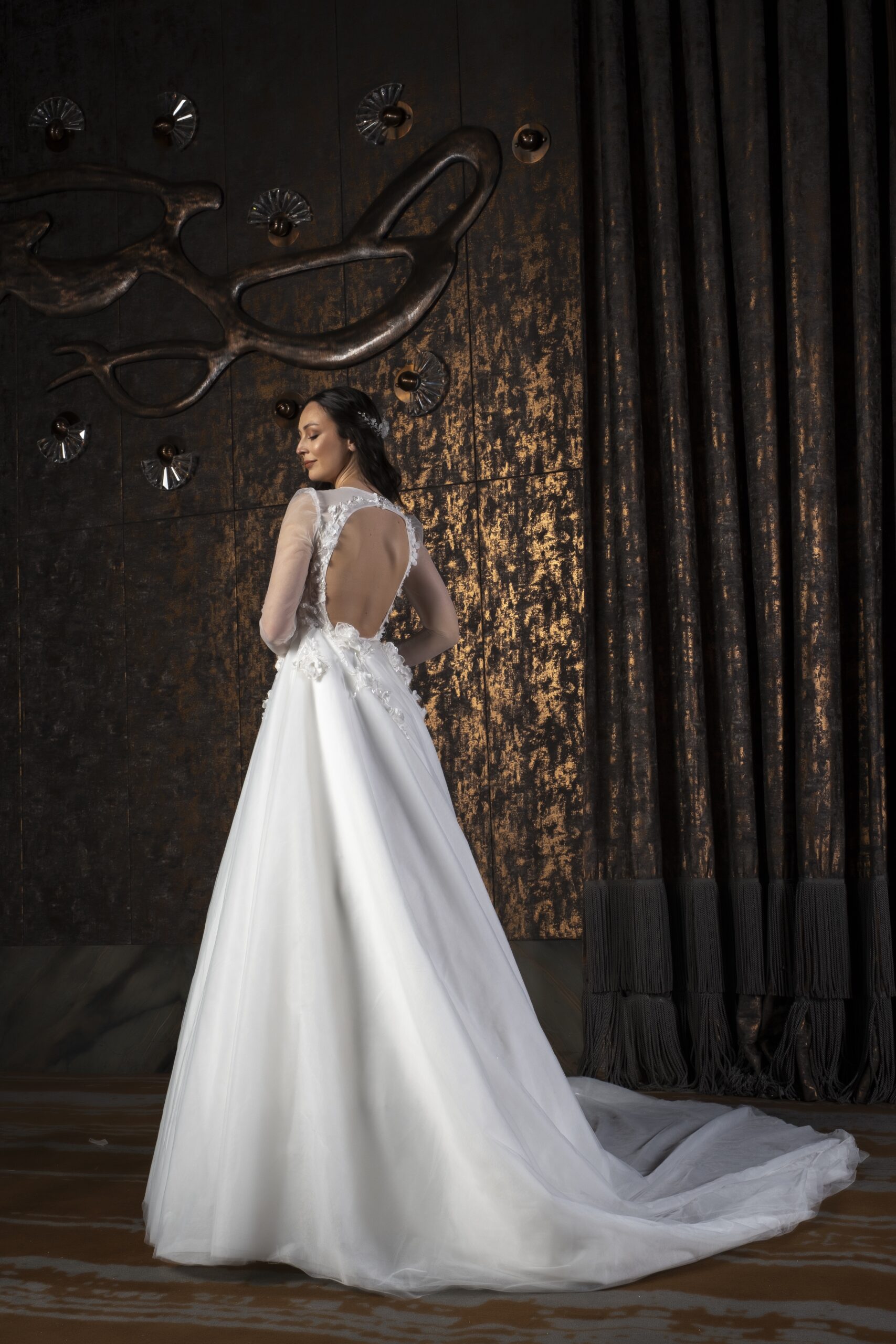 Evoria Helen Kesim Uzun Kollu Üç Boyutlu Detaylara Sahip Bohem Zarafet Gelinliği - Görsel 3