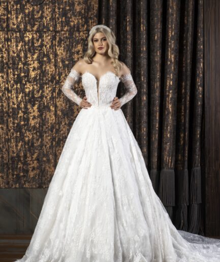 Alira Fransız Dantelli Uzun Kollu Kalp Yaka A Kesim Gelinlik