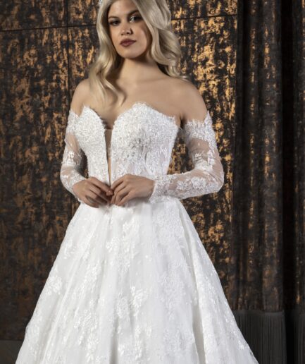 Alira Fransız Dantelli Uzun Kollu Kalp Yaka A Kesim Gelinlik