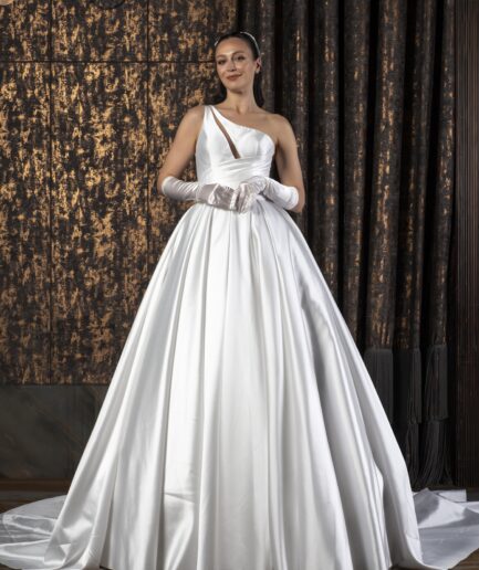 Solaira Saten Prenses Kesim Klasik Zarif Gelinlik