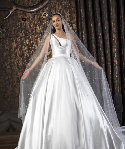 Solaira Saten Prenses Kesim Klasik Zarif Gelinlik