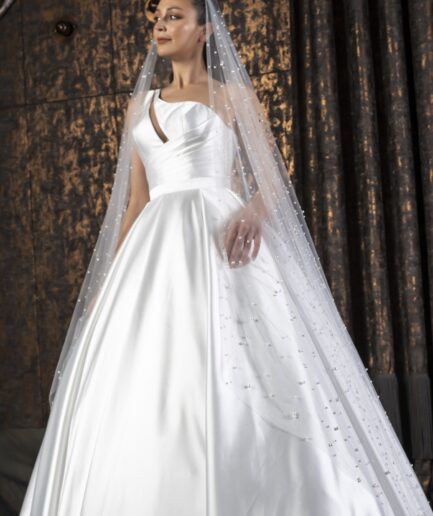 Solaira Saten Prenses Kesim Klasik Zarif Gelinlik