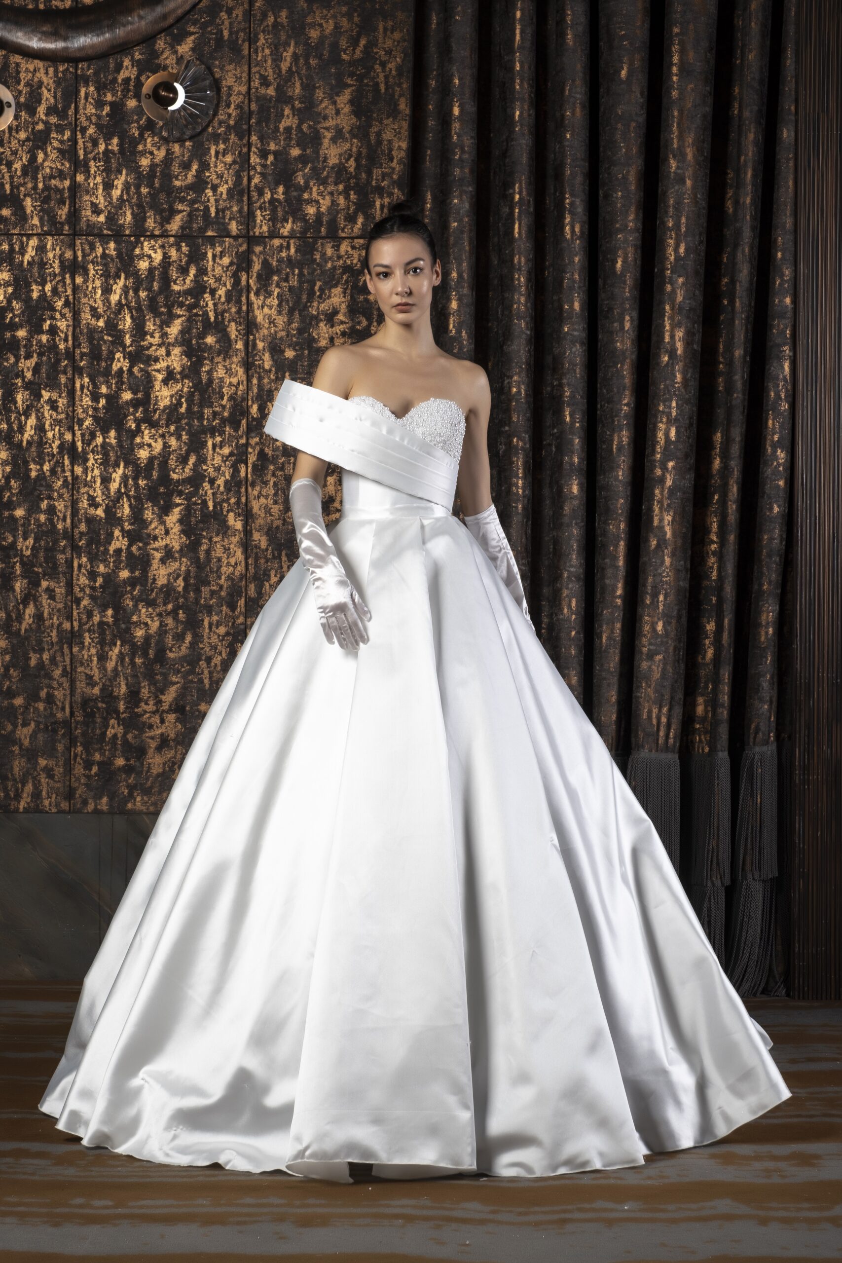 Anora Saten Prenses Kesim Kalp Yaka Zarif Gelinlik - Görsel 3