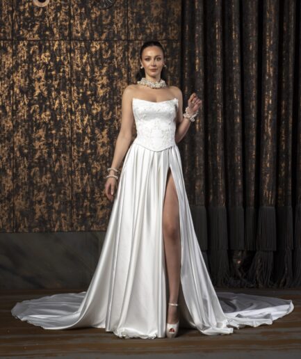 Elviana Sade Saten Helen Kesim Straplez Yaka Zarif Gelinlik