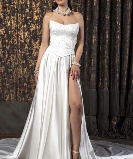 Elviana Sade Saten Helen Kesim Straplez Yaka Zarif Gelinlik