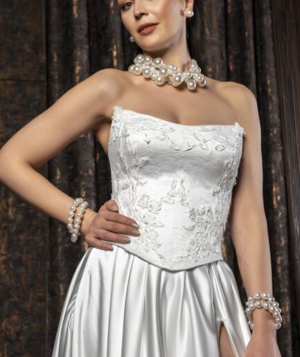 Elviana Sade Saten Helen Kesim Straplez Yaka Zarif Gelinlik