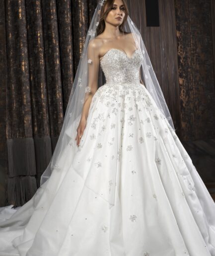 Halina Straplez Yaka Prenses Kesim Romantik ve Işıltılı Gelinlik