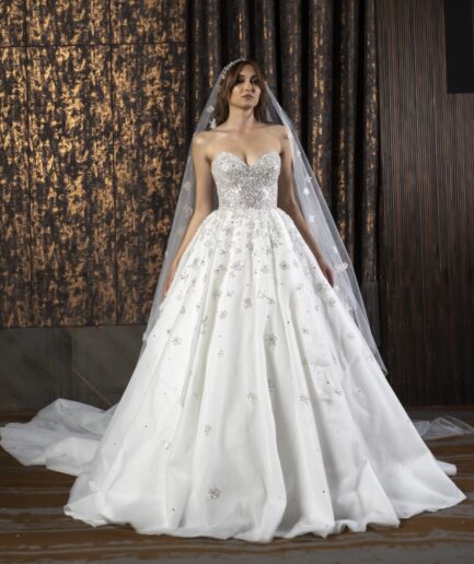 Halina Straplez Yaka Prenses Kesim Romantik ve Işıltılı Gelinlik