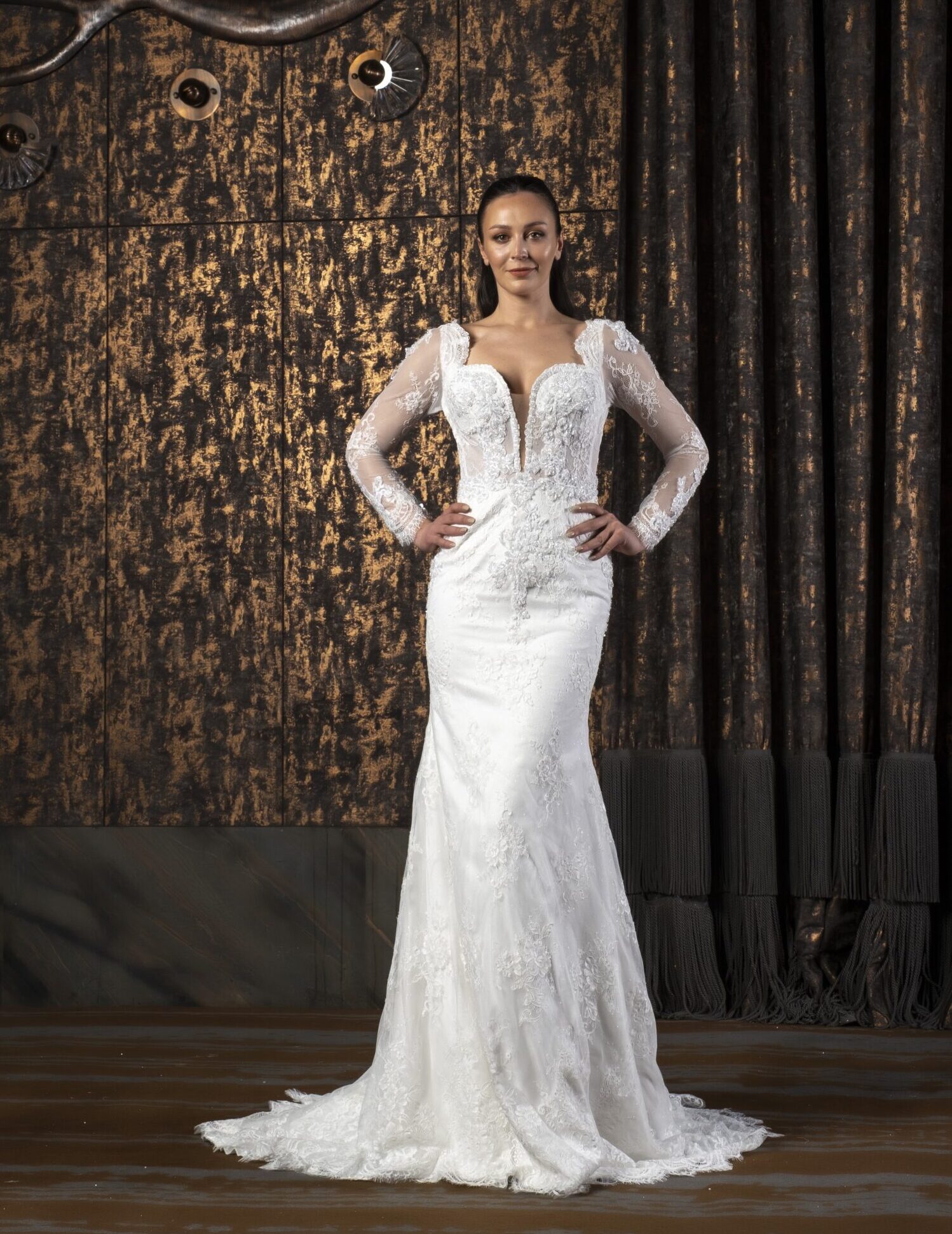 Lyanna Fransız Dantelli Uzun Kollu Balık Kesim Zarif ve Romantik Gelinlik - Görsel 4