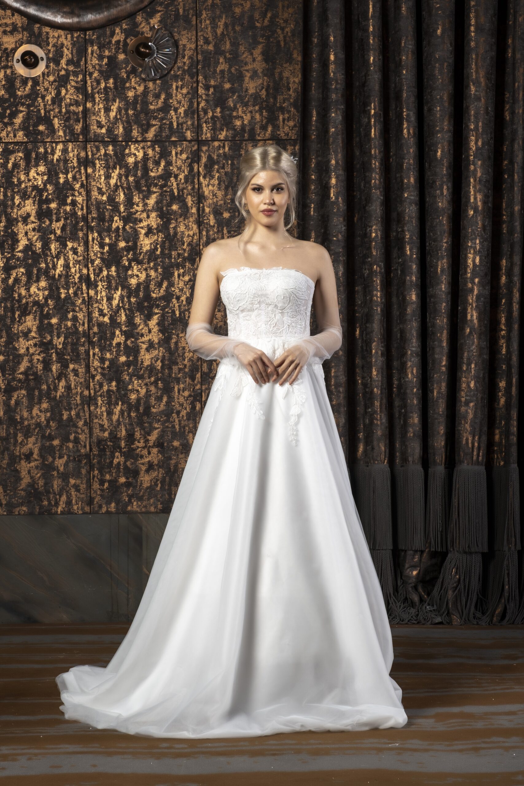 Avoria Vintage Tül Helen Kesim Straplez Yaka Romantik Gelinlik