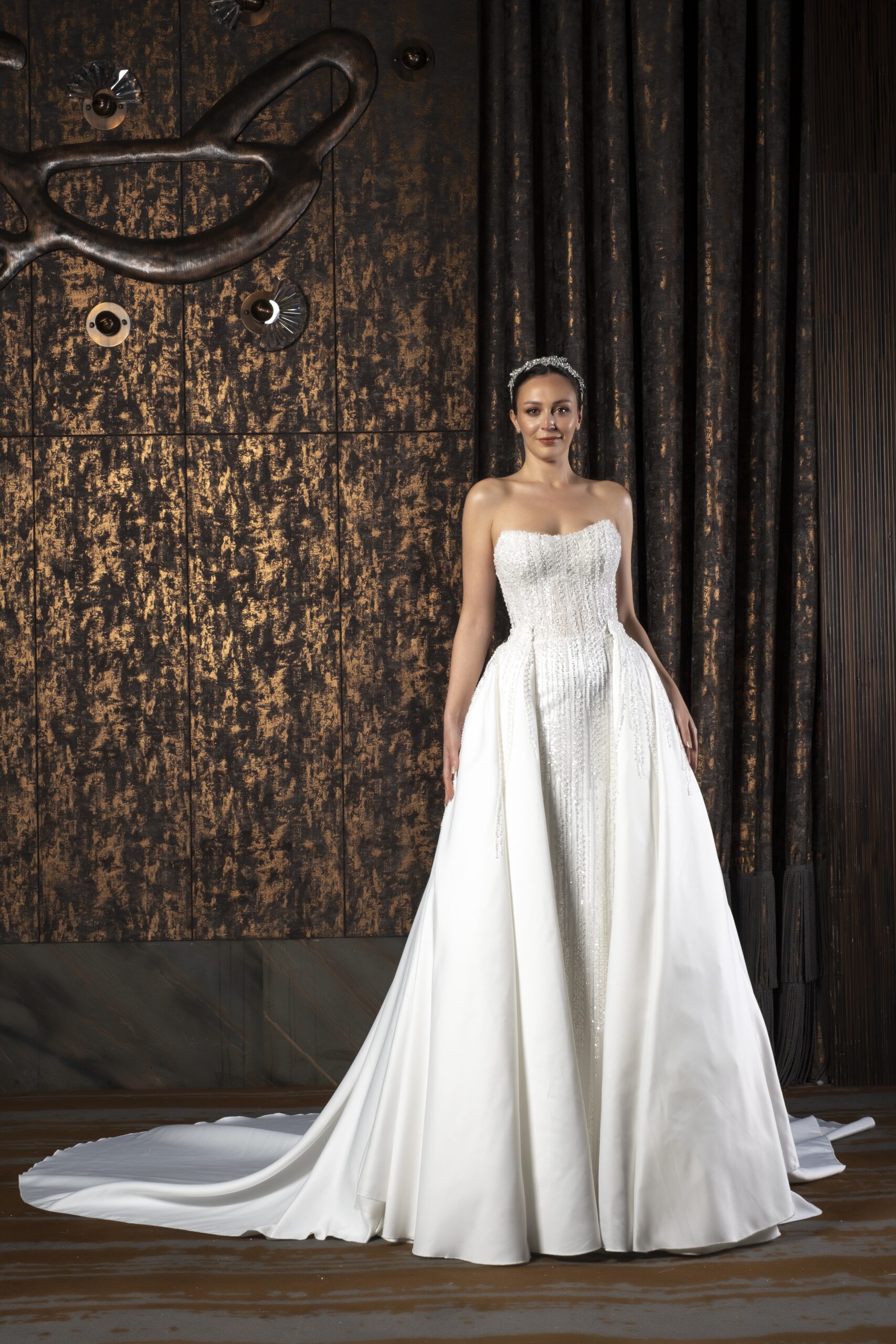 Celeste Dantelli Straplez Yaka Balık Kesim Zarif ve Modern Gelinlik