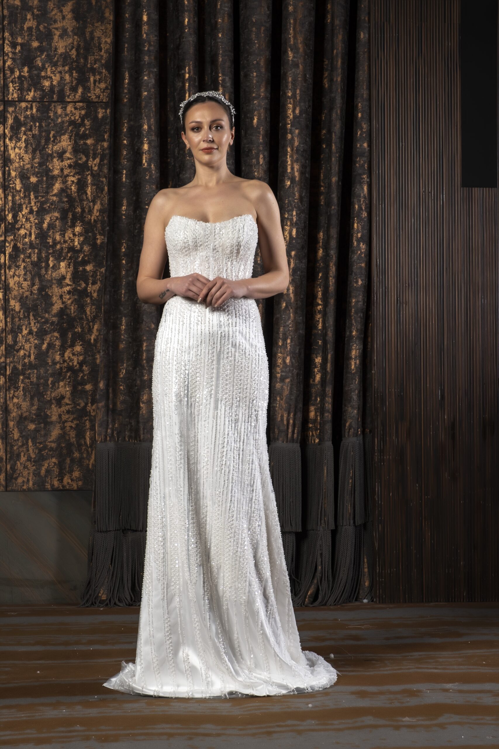 Celeste Dantelli Straplez Yaka Balık Kesim Zarif ve Modern Gelinlik - Görsel 2