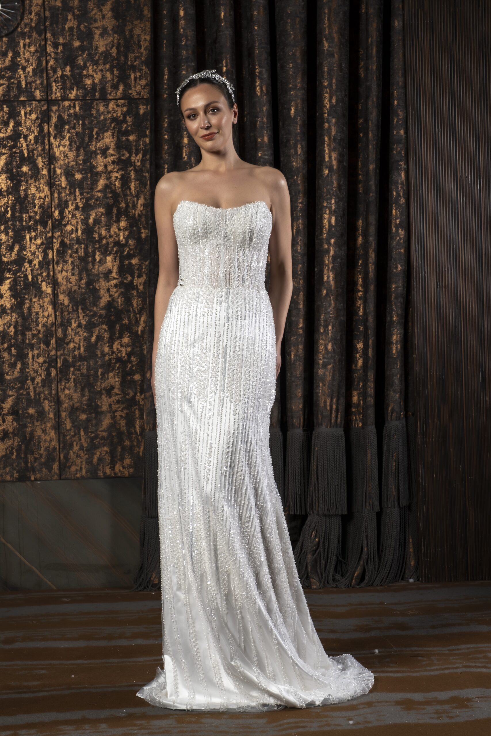 Celeste Dantelli Straplez Yaka Balık Kesim Zarif ve Modern Gelinlik - Görsel 4