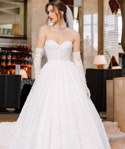 Liriel Prenses / Uzun Kollu / Fransız Dantelli / Kalp Yaka Gelinlik - SE2503