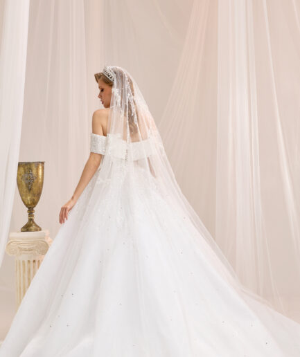 Celina Dantelli Prenses Kesim Düşük Kol Kayık Yaka Romantik Gelinlik