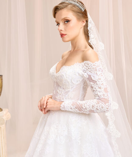 Arwenna A Kesim Uzun Kollu Kayık Yaka Fransız Dantelli Zarif Gelinlik