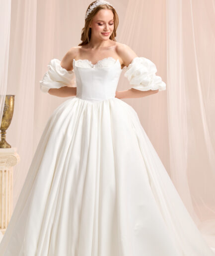 Mariselle Saten Prenses Kesim Straplez Yaka Balon Kollu Romantik Gelinlik